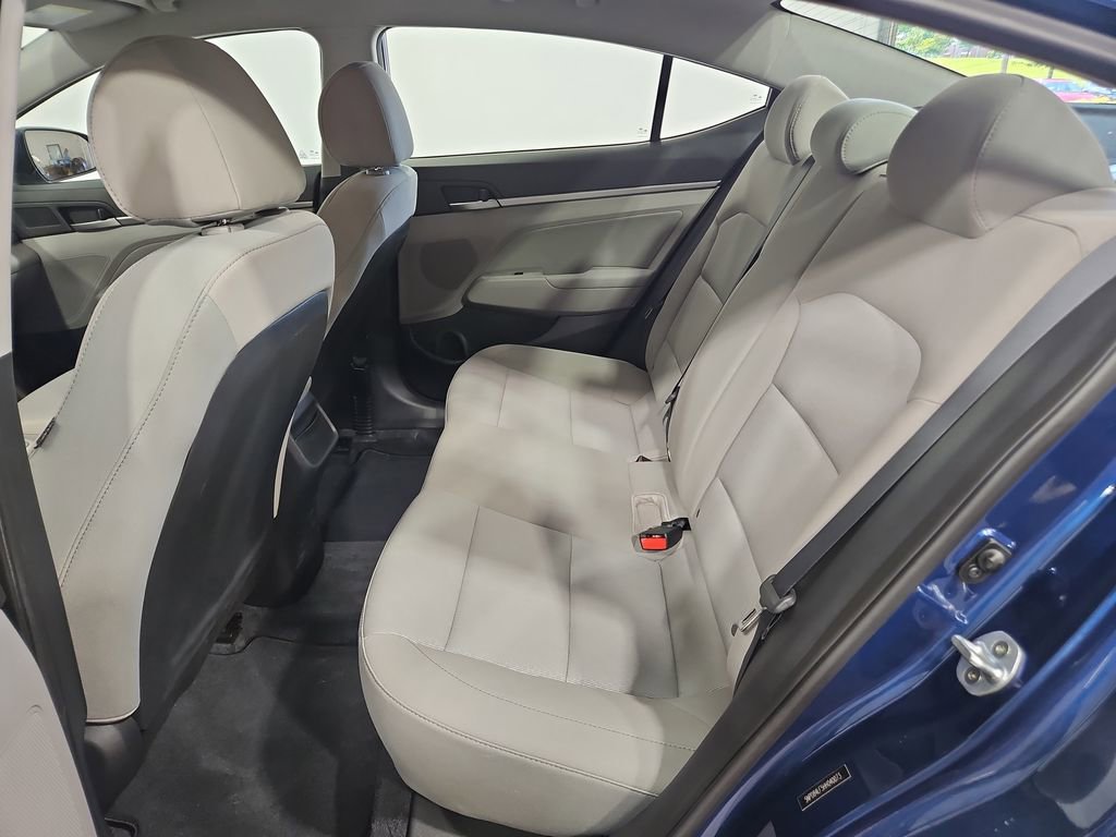 Used 2017 Hyundai Elantra SE FWD image 24