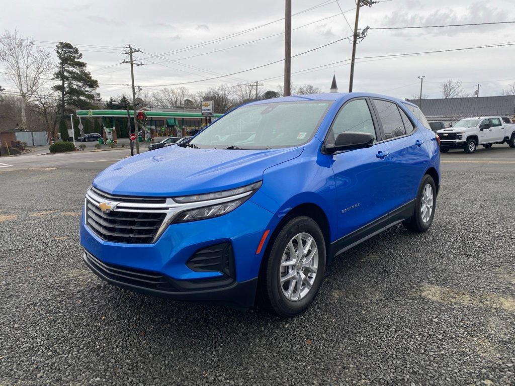 Used 2024 Chevrolet Equinox LS w/ LS Convenience Package image 7