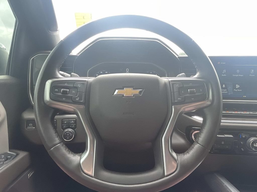 Used 2023 Chevrolet Silverado 1500 LTZ w/ Technology Package AWD/4WD image 27