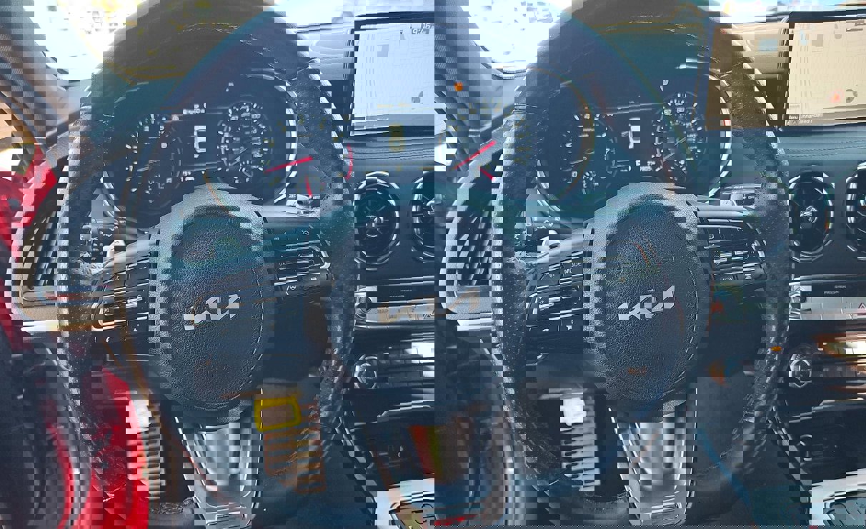 Used 2022 Kia Stinger GT2 image 3