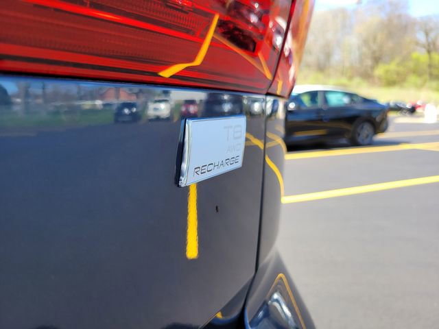 Used 2021 Volvo XC60 T8 Inscription w/ Advanced Package image 28