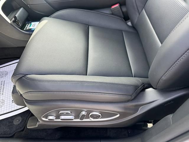 Used 2026 Hyundai Palisade Calligraphy image 7