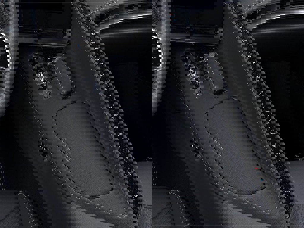 New 2025 Chevrolet Corvette E-Ray w/ Stealth Interior Trim Package image 23