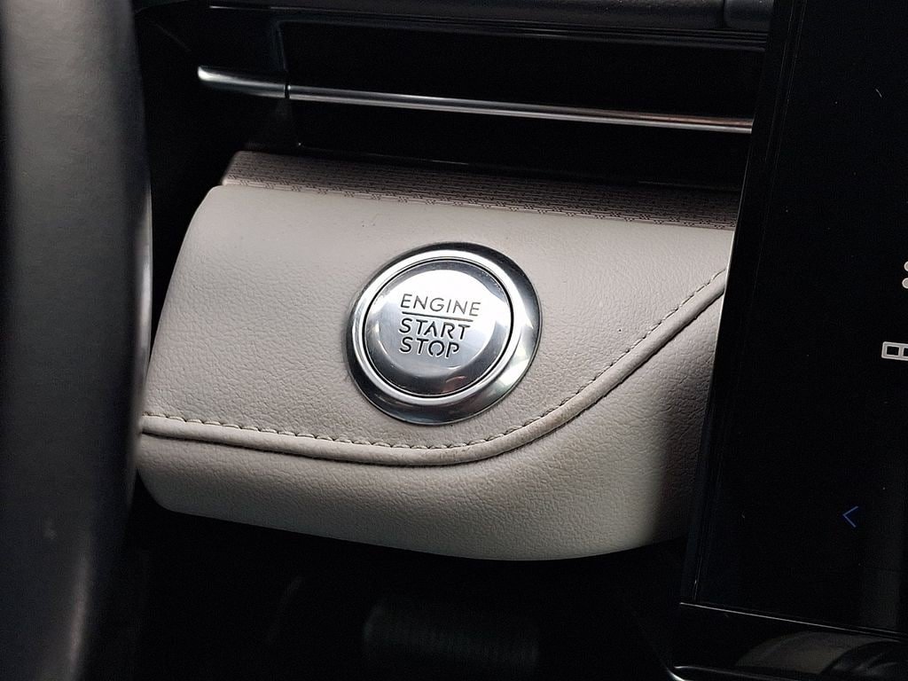 Certified 2025 Lincoln Nautilus Premier AWD/4WD image 24