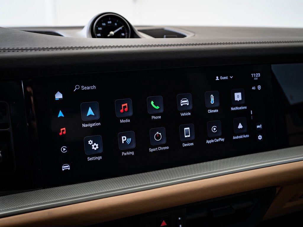 Certified 2024 Porsche Cayenne Coupe image 31