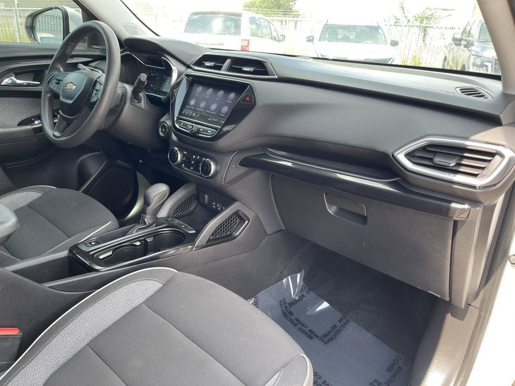 Used 2022 Chevrolet TrailBlazer LT w/ Convenience Package FWD image 17