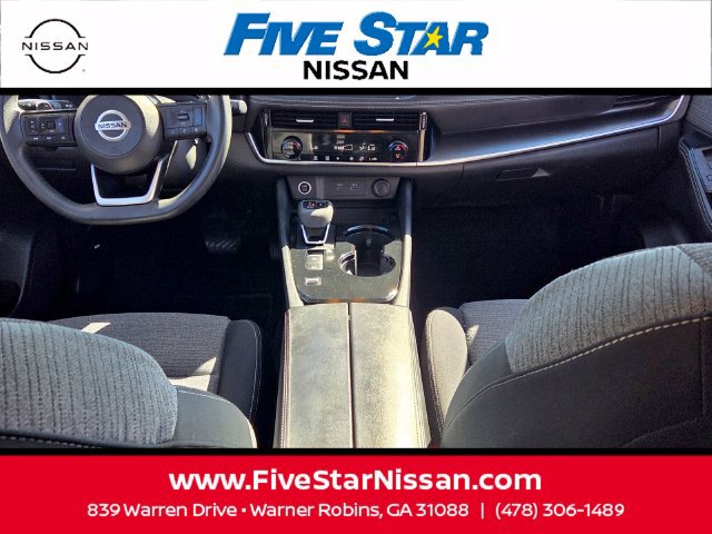 Used 2021 Nissan Rogue SV FWD image 8