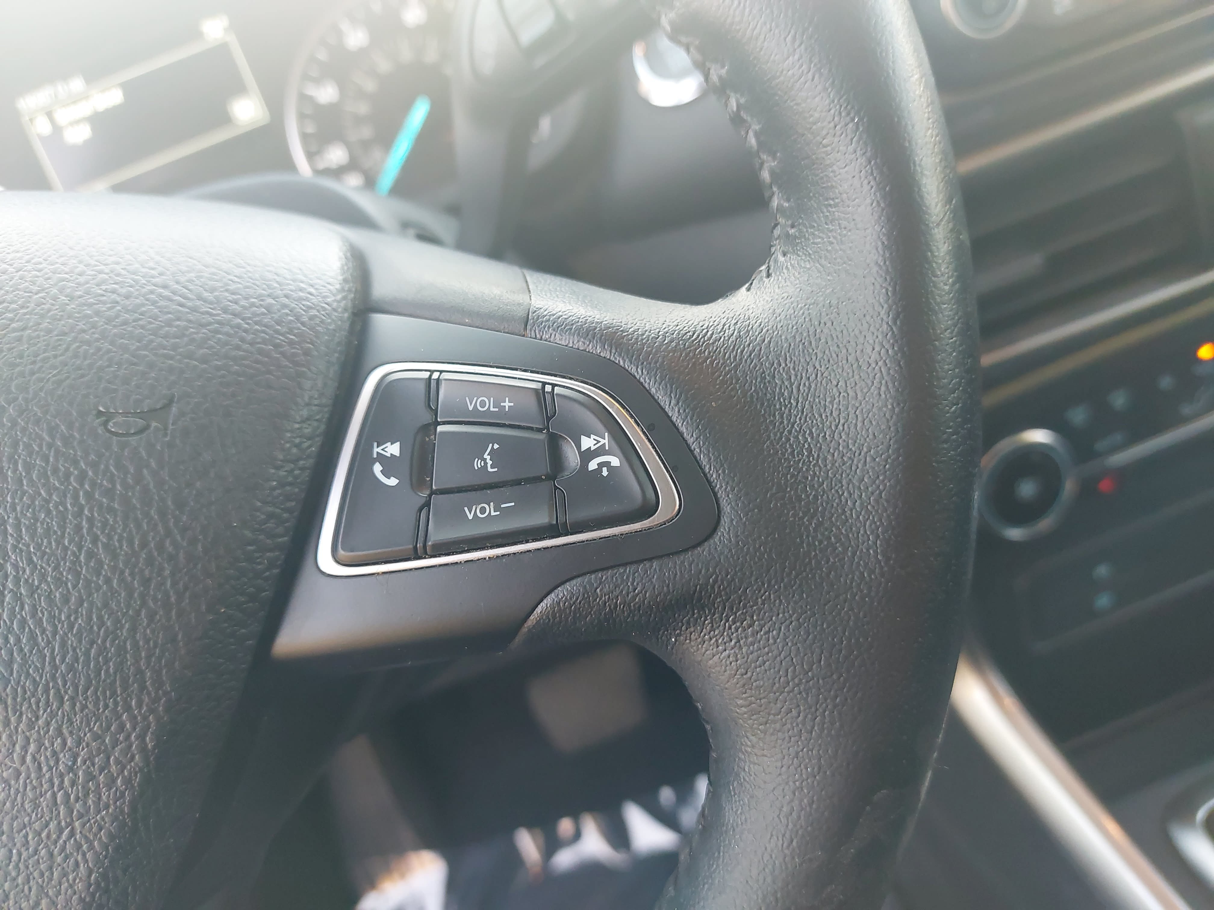 Used 2018 Ford EcoSport SE FWD image 18