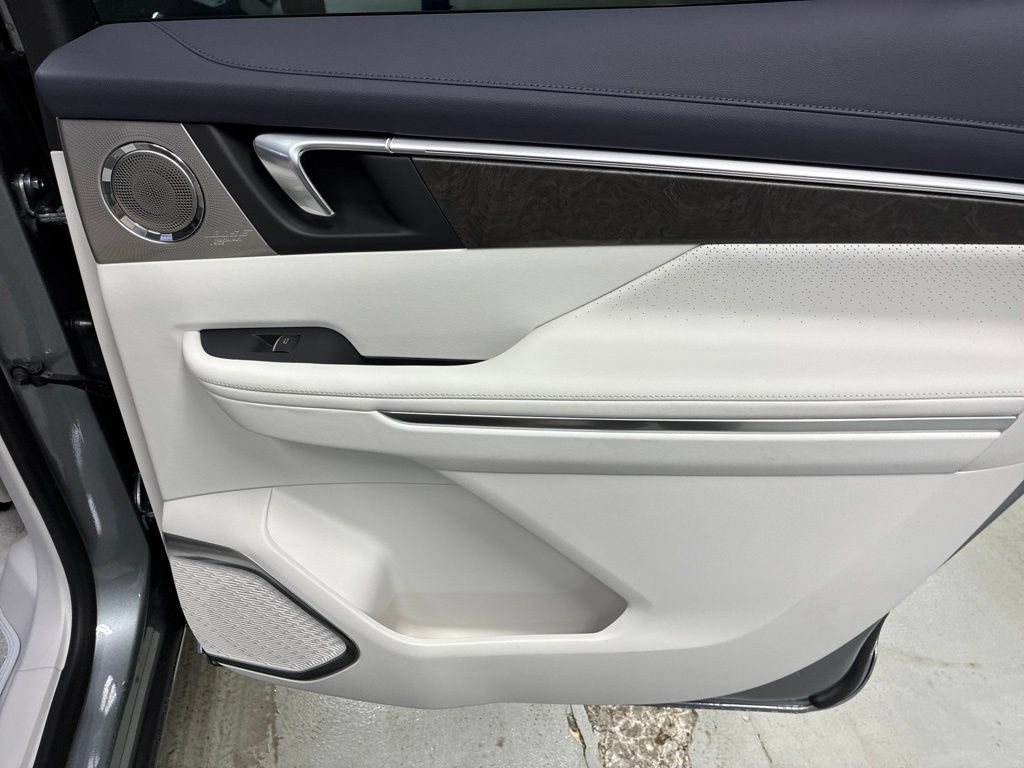 New 2027 Buick Enclave Avenir AWD/4WD image 11