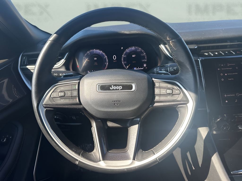 Used 2022 Jeep Grand Cherokee L Laredo image 15