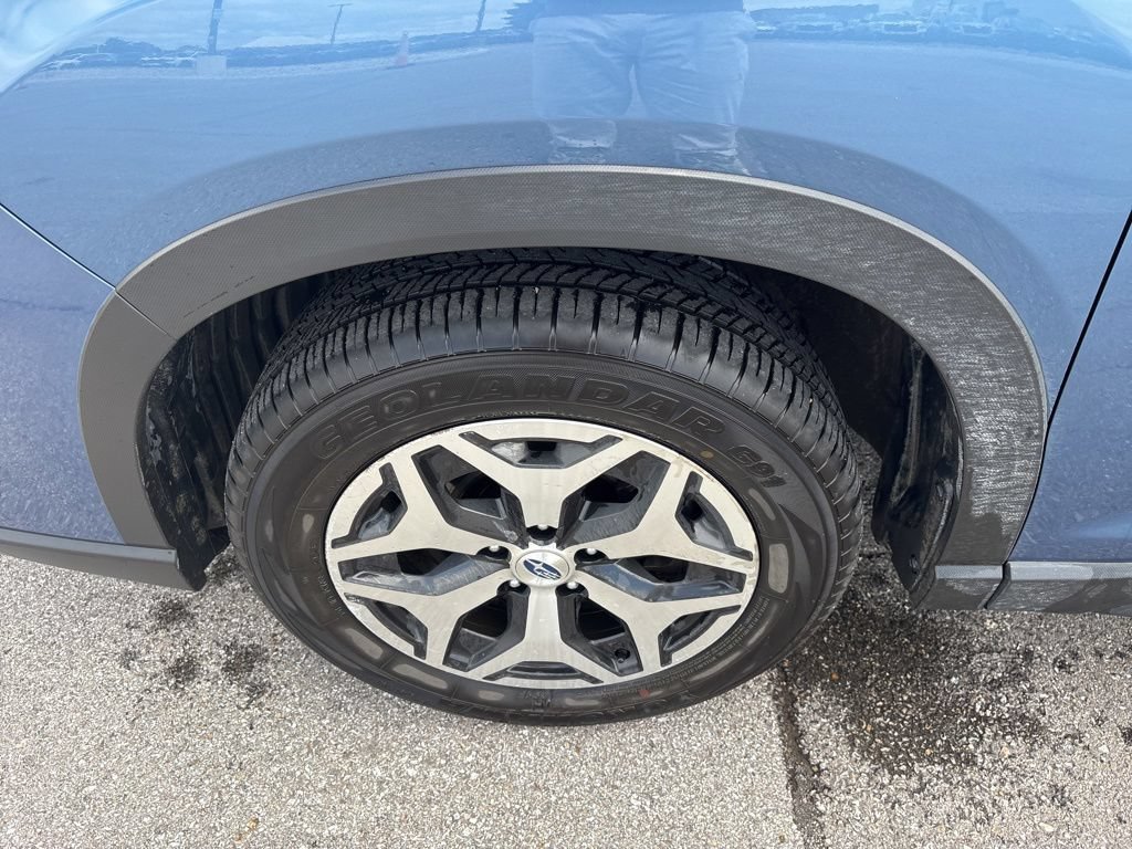 Certified 2023 Subaru Forester Premium AWD/4WD image 7