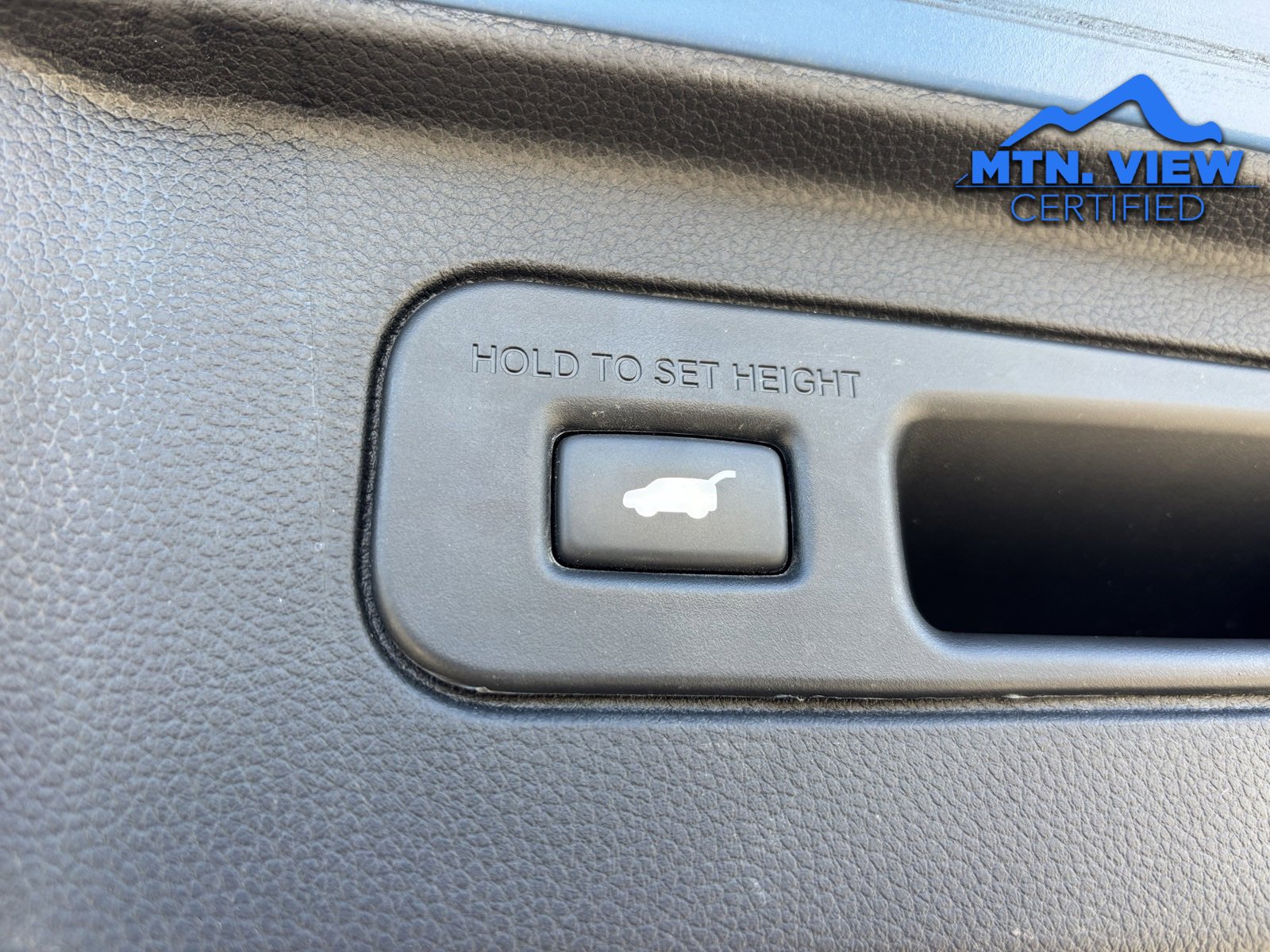 Used 2025 Honda Pilot TrailSport image 23