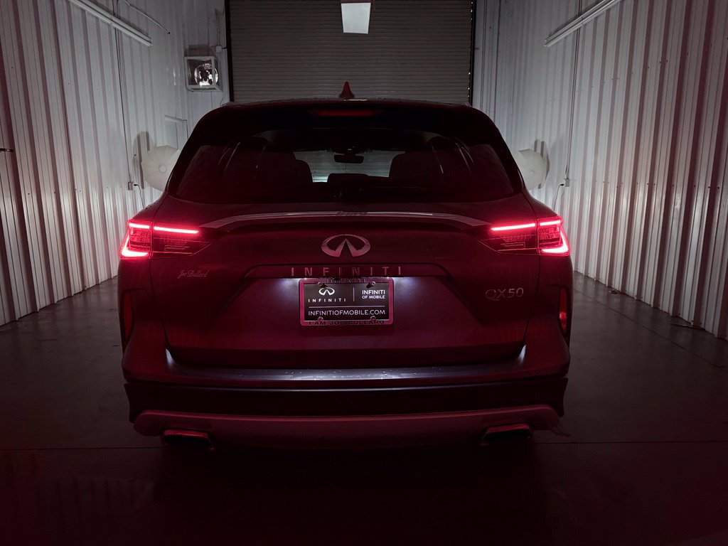 Certified 2023 INFINITI QX50 Luxe FWD image 9
