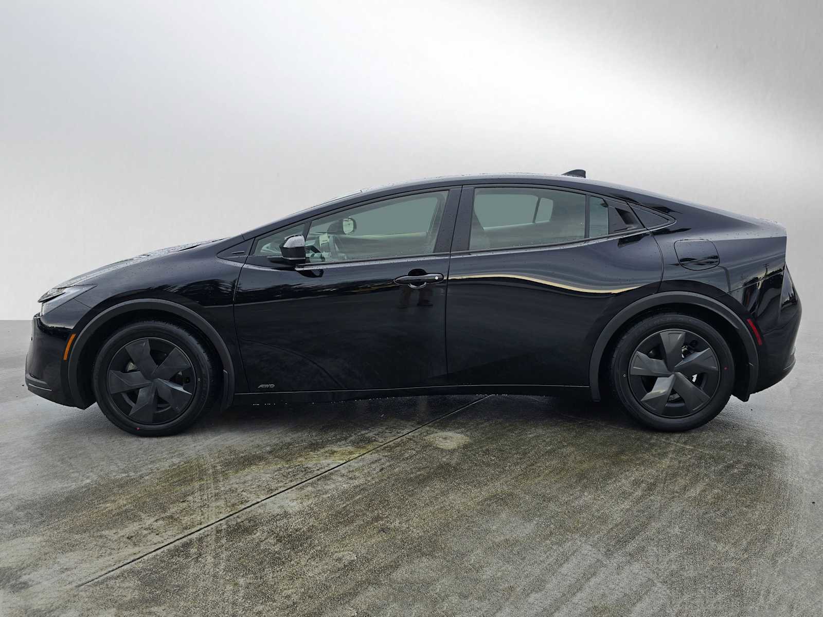 Used 2026 Toyota Prius LE image 4