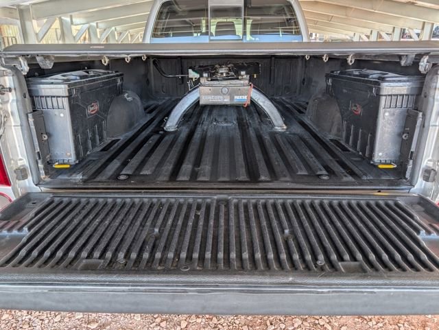 Used 2016 Ford F250 Lariat w/ Lariat Interior Package image 10