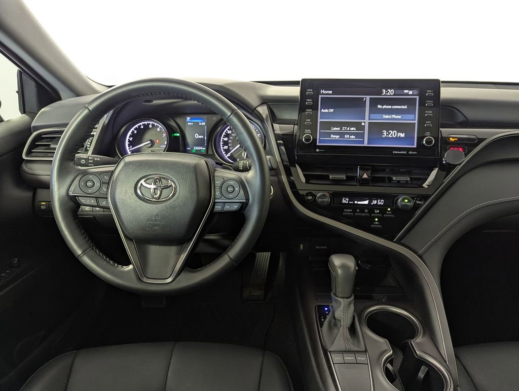Used 2023 Toyota Camry SE w/ Cold Weather Package image 6