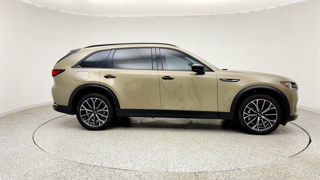 Used 2025 MAZDA CX-70 Plug-In Hybrid w/ Premium Pkg AWD/4WD image 4
