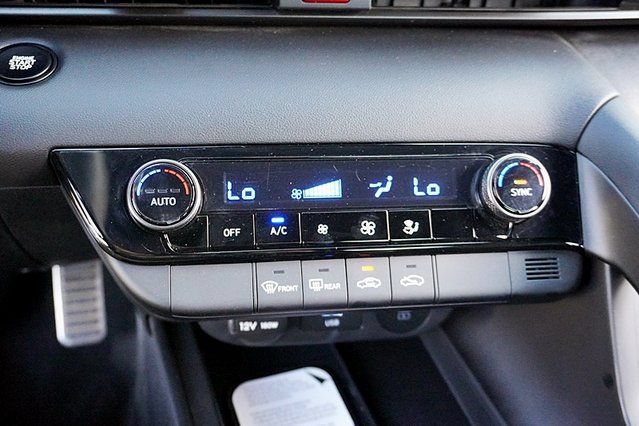 Certified 2026 Hyundai Elantra Sport FWD image 25