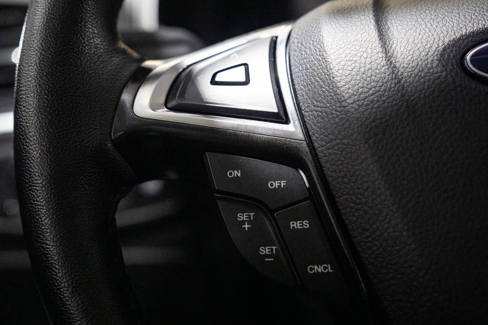 Used 2024 Ford Edge Titanium AWD/4WD image 19