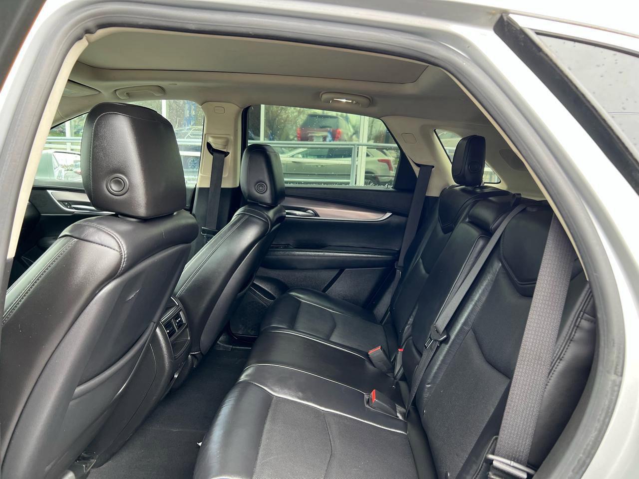 Used 2017 Cadillac XT5 Premium Luxury image 12