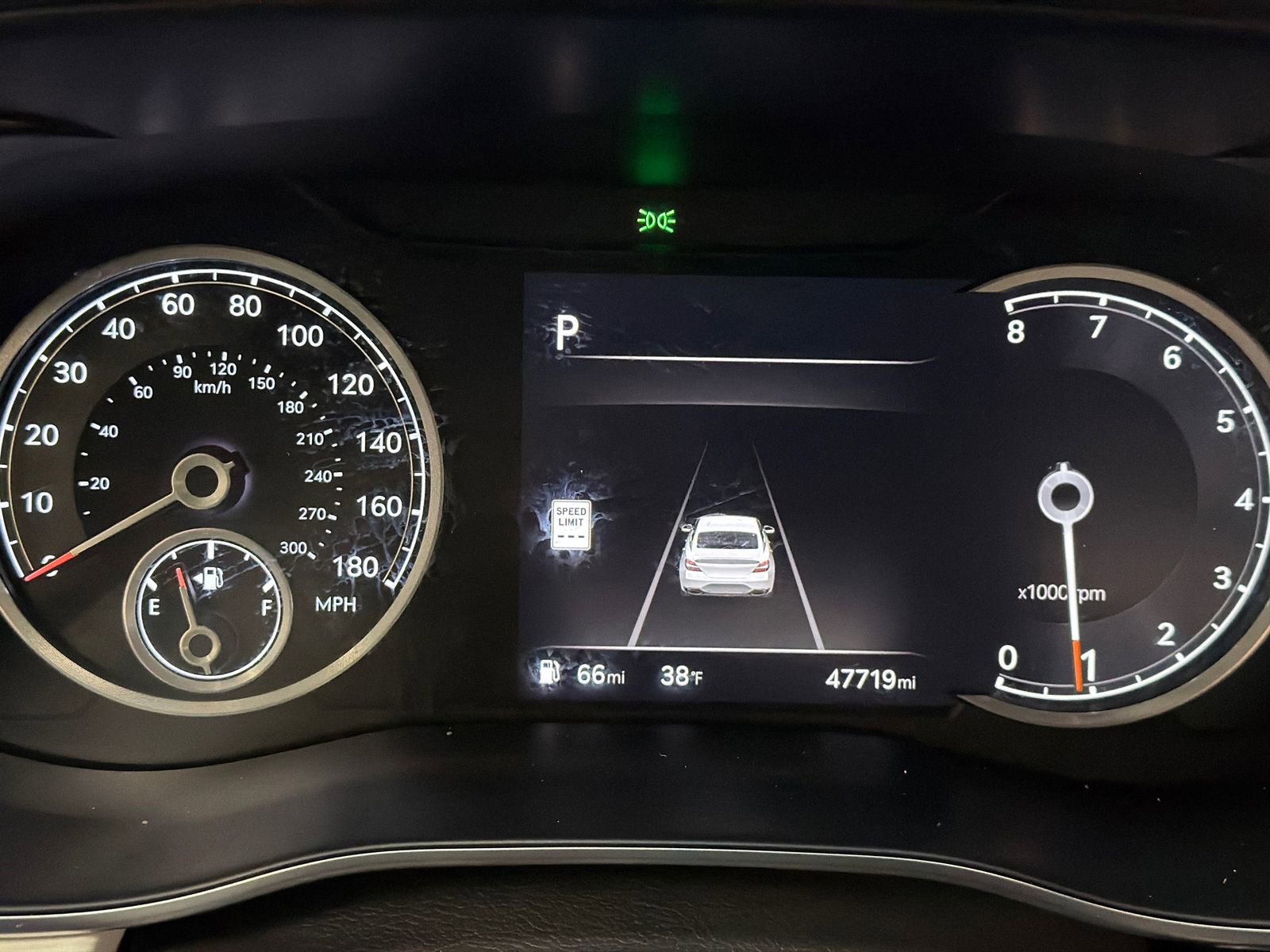 Used 2024 Genesis G70 2.5T image 21