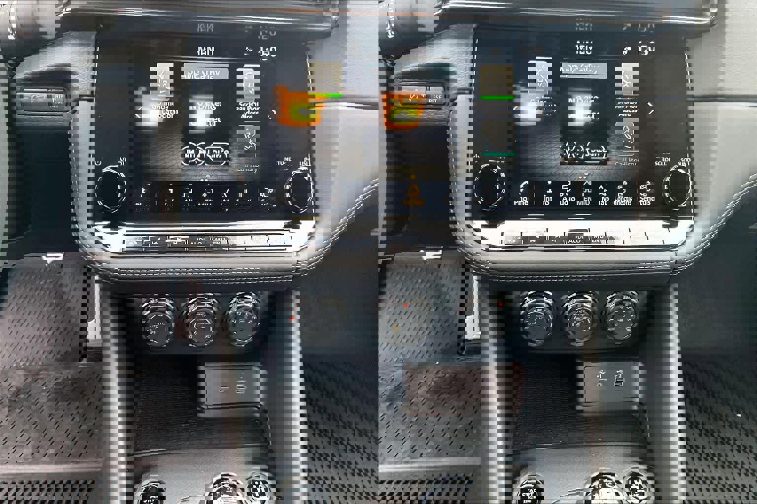 Used 2024 Nissan Z Performance w/ Heritage Edition image 32