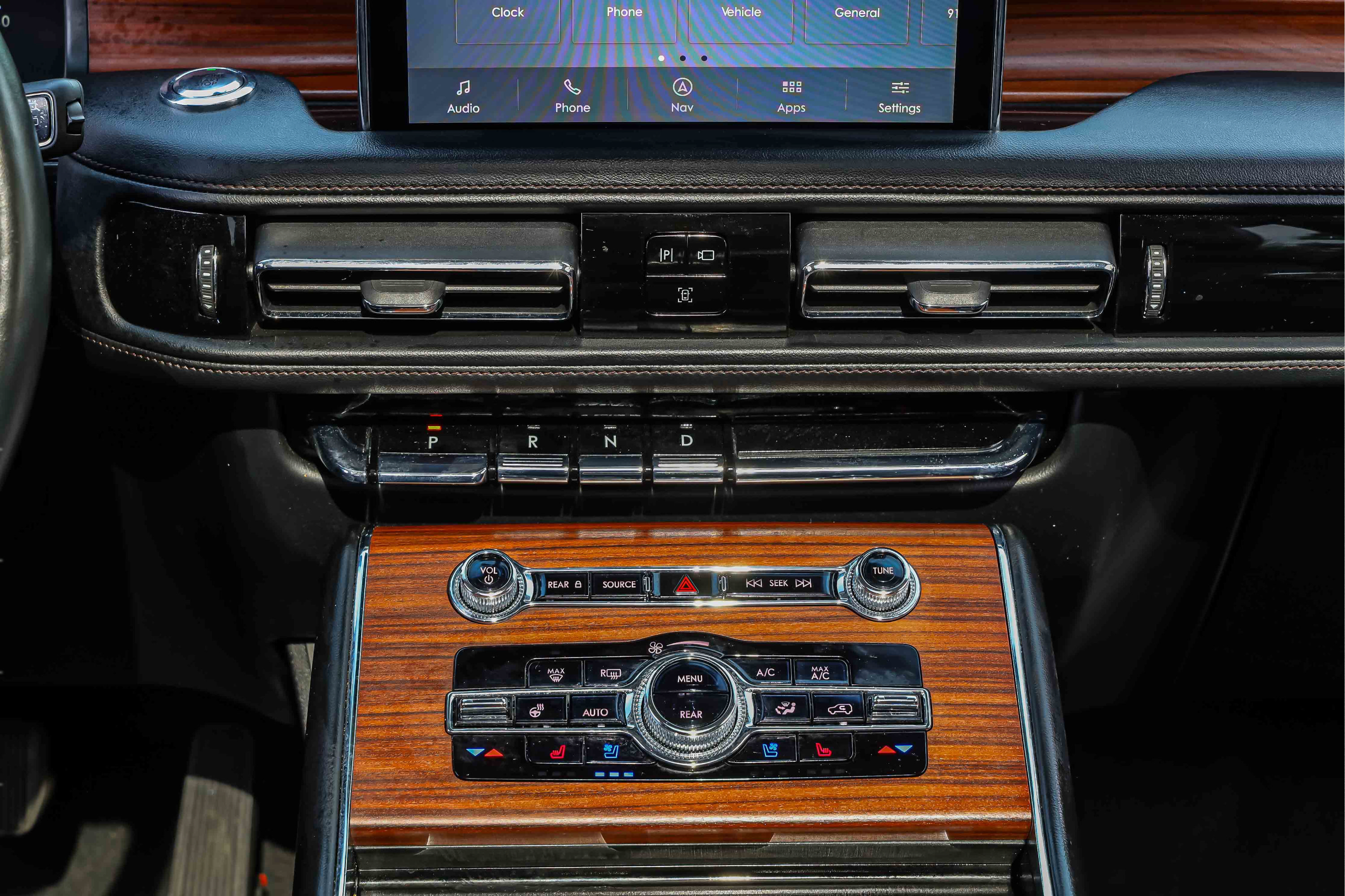 Used 2023 Lincoln Aviator Reserve w/ Jet Package AWD/4WD image 12