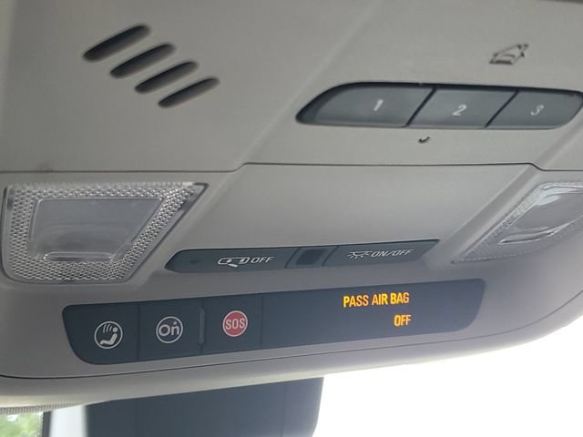 Used 2019 Chevrolet Equinox LT w/ Driver Convenience Package FWD image 30