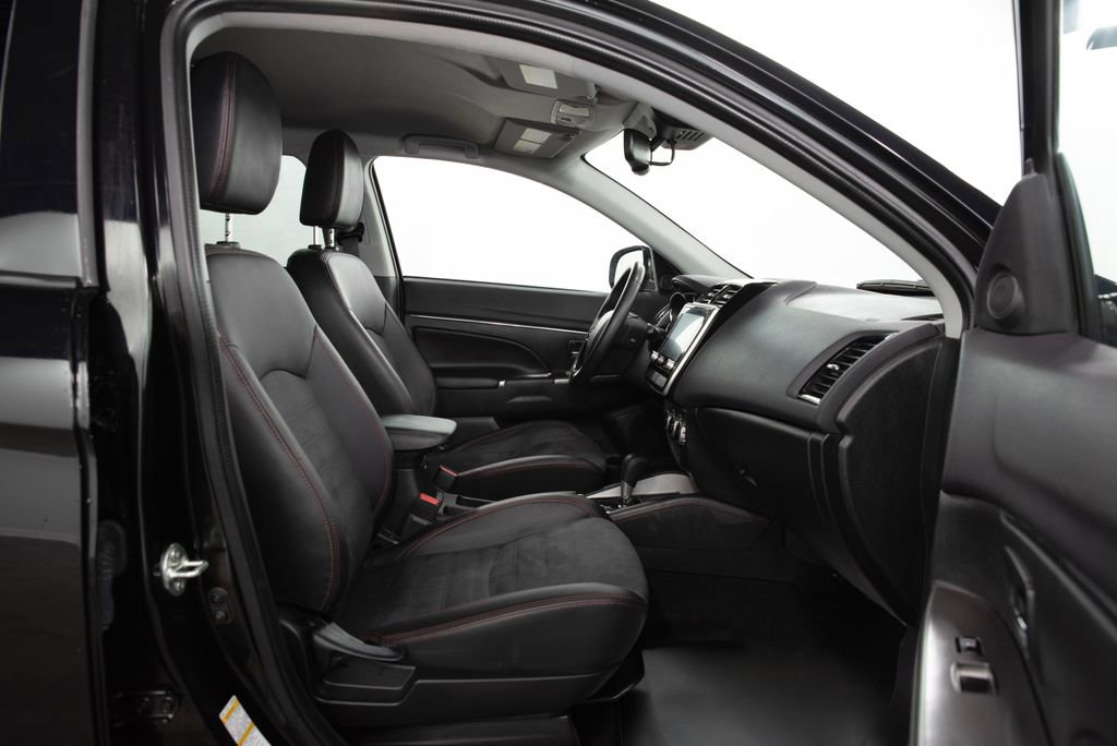 Used 2024 Mitsubishi Outlander Sport SE image 16