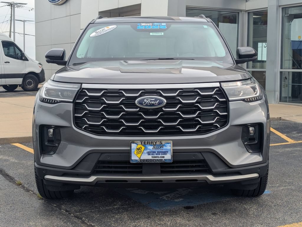 Used 2025 Ford Explorer Platinum w/ Ultimate Package AWD/4WD image 8