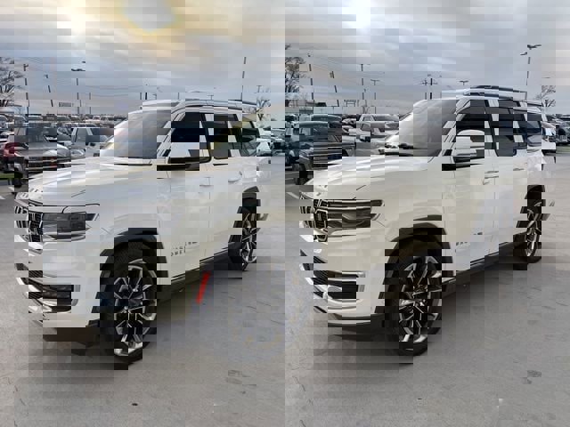 Used 2022 Jeep Wagoneer Series III w/ Premium Group I image 7