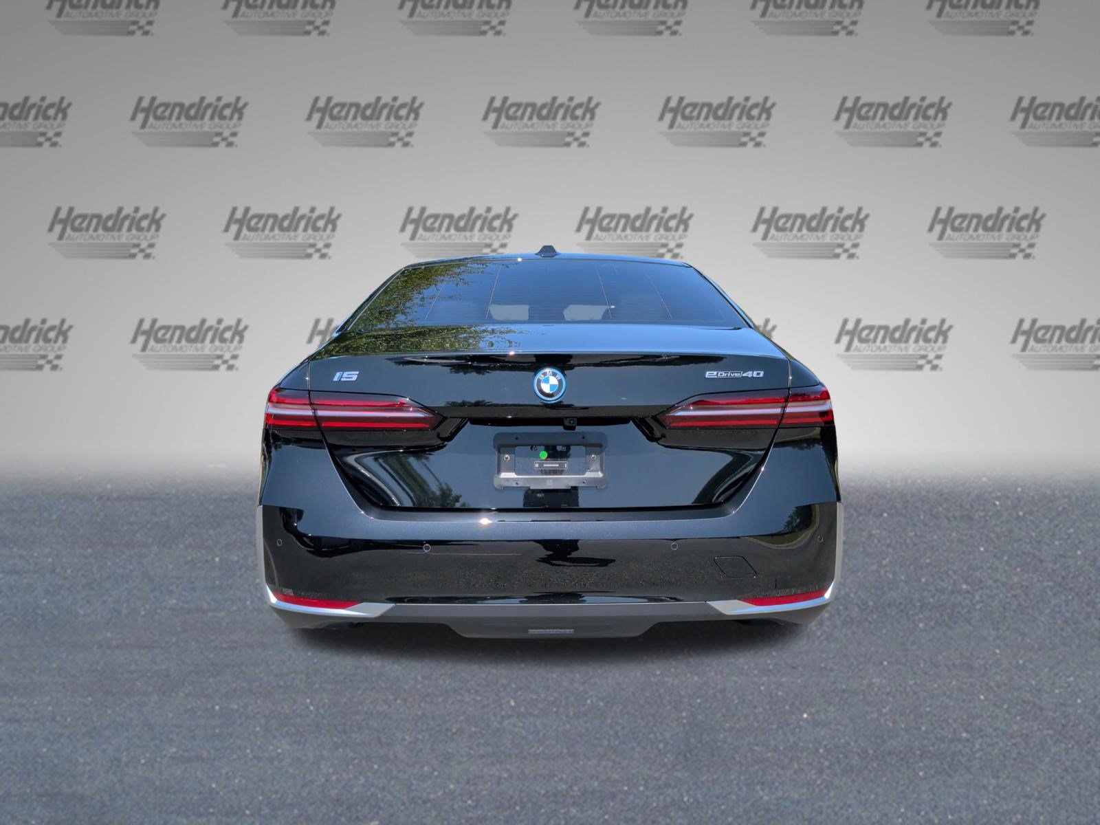 Certified 2026 BMW i5 eDrive40 RWD image 8