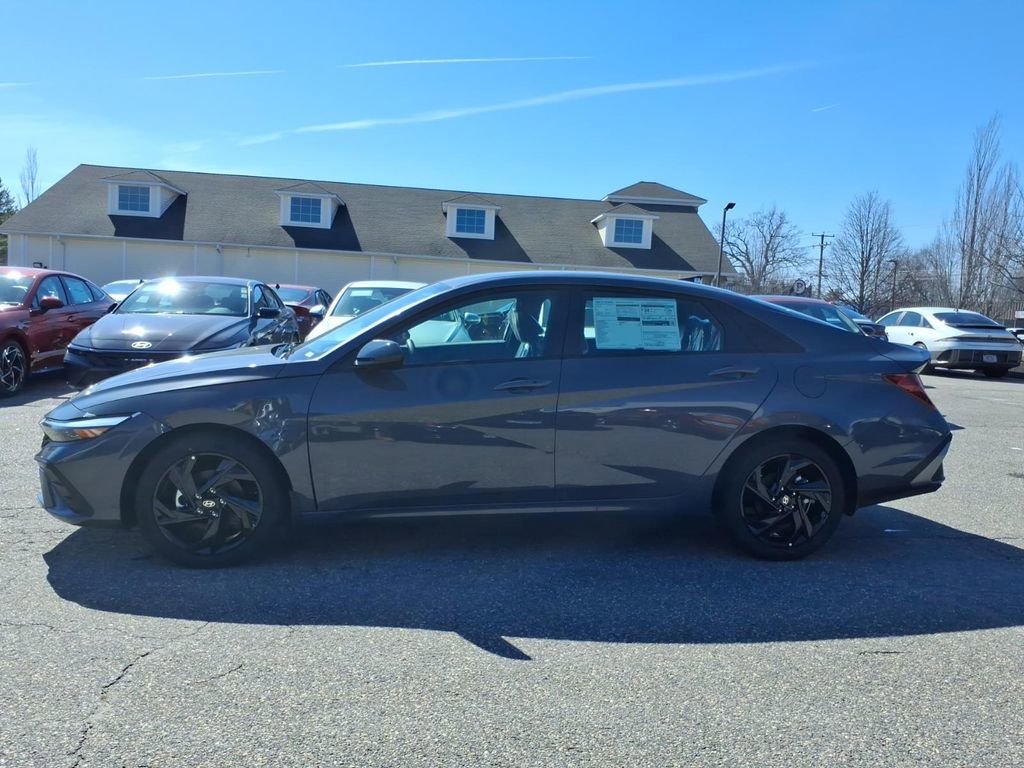 New 2026 Hyundai Elantra Sport image 6