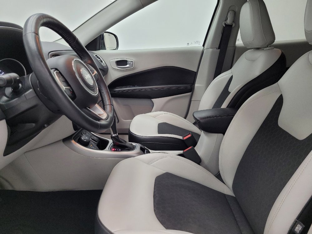 Used 2018 Jeep Compass Latitude w/ Popular Equipment Group AWD/4WD image 17