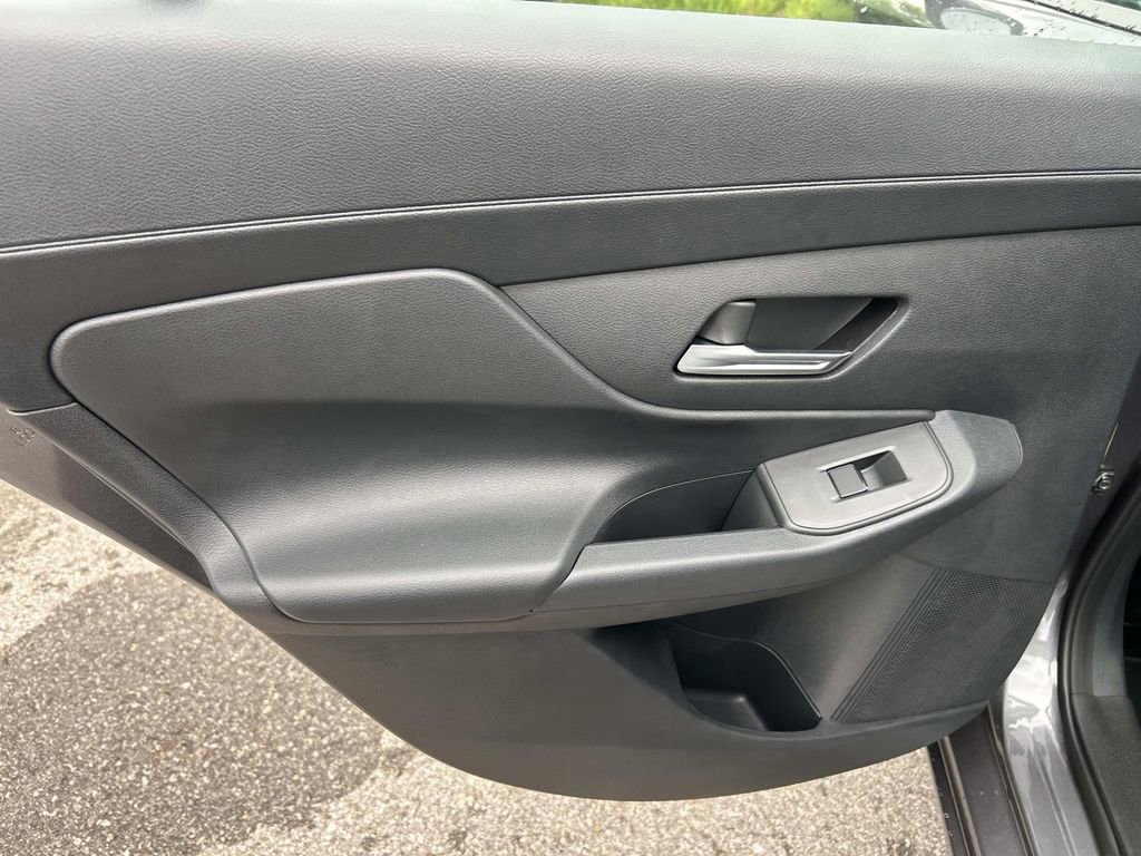 New 2026 Nissan Sentra SV w/ SV Convenience Package FWD image 18