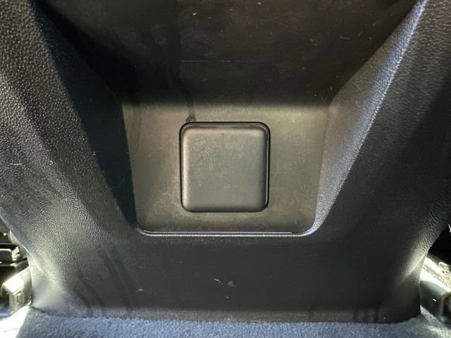 Used 2022 Chevrolet Suburban LT w/ LT Signature Plus Package AWD/4WD image 22