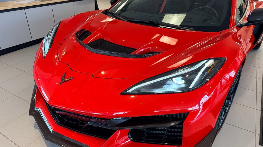 Used 2025 Chevrolet Corvette ZR1 w/ ZR1 Carbon Fiber Aero Package RWD image 24