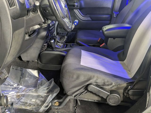 Used 2017 Jeep Wrangler Unlimited Sport w/ Connectivity Group image 12