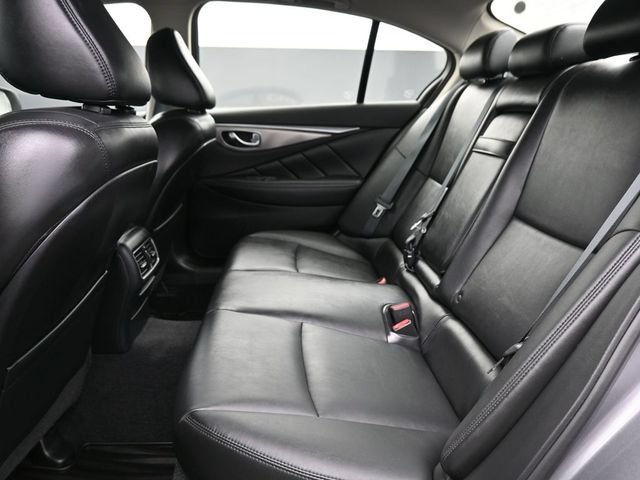 Used 2017 INFINITI Q50 Signature Edition w/ All Weather Package (L93) AWD/4WD image 11