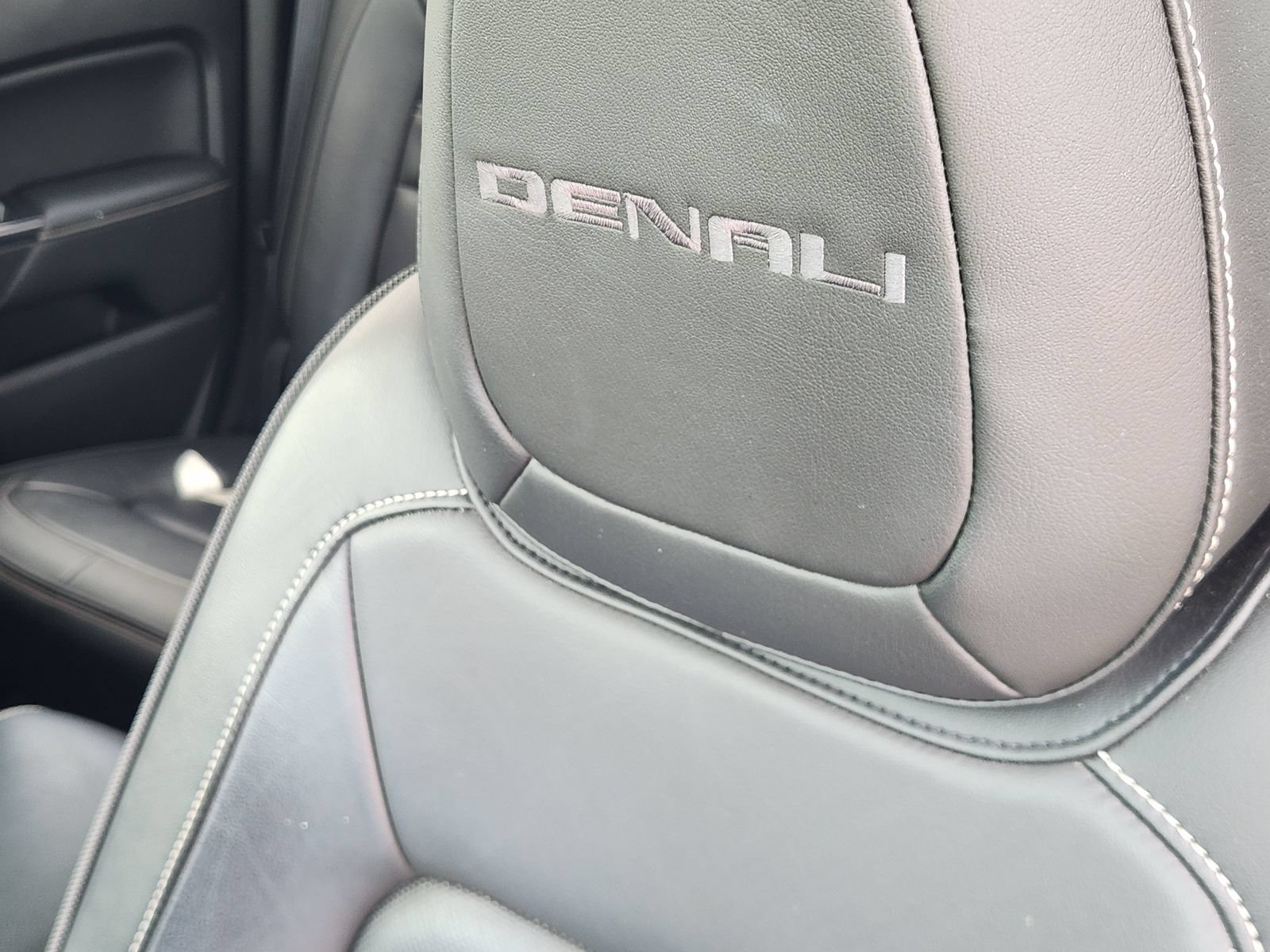 Used 2020 GMC Canyon Denali AWD/4WD image 18