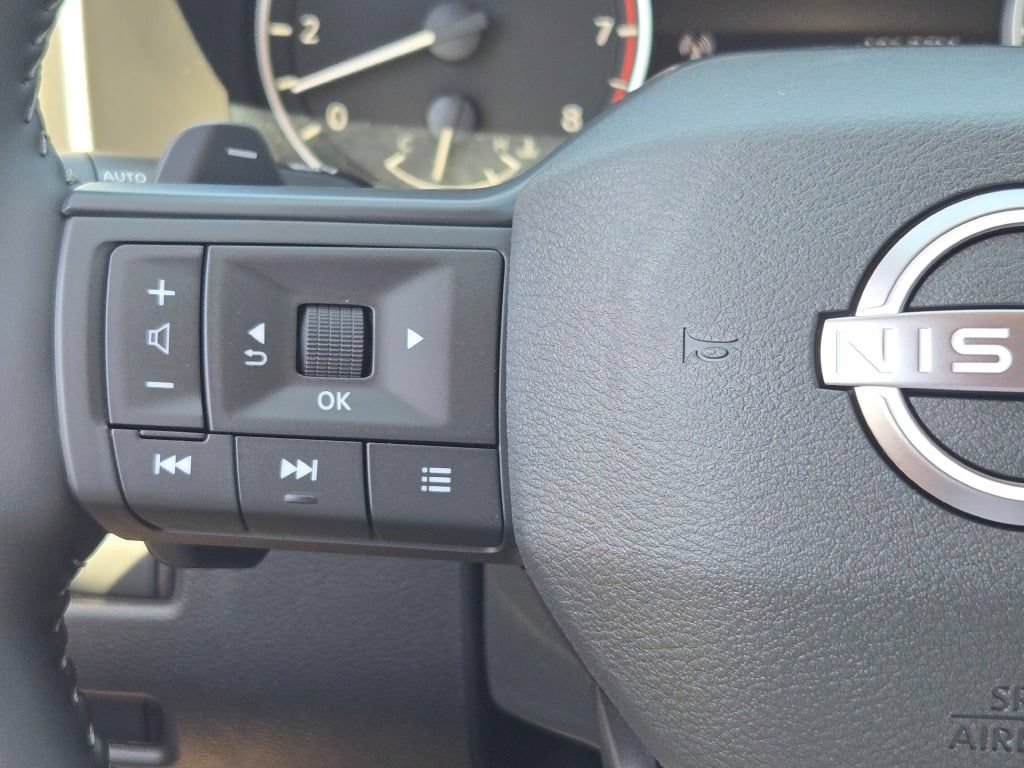 New 2026 Nissan Rogue SV AWD/4WD image 32