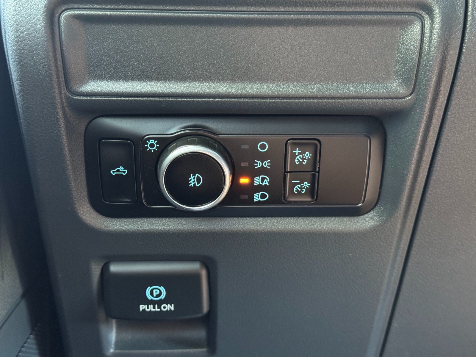 Used 2023 Ford F150 Lariat RWD image 15