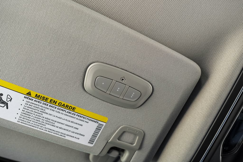 Used 2023 Jeep Grand Cherokee Limited AWD/4WD image 38