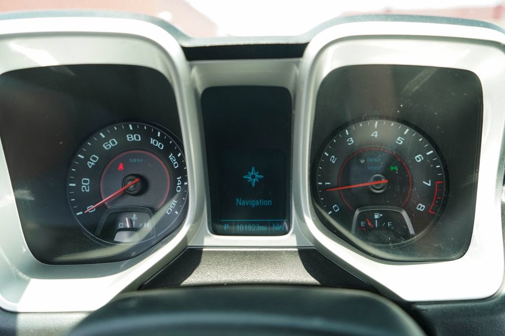 Used 2015 Chevrolet Camaro LT RWD image 25