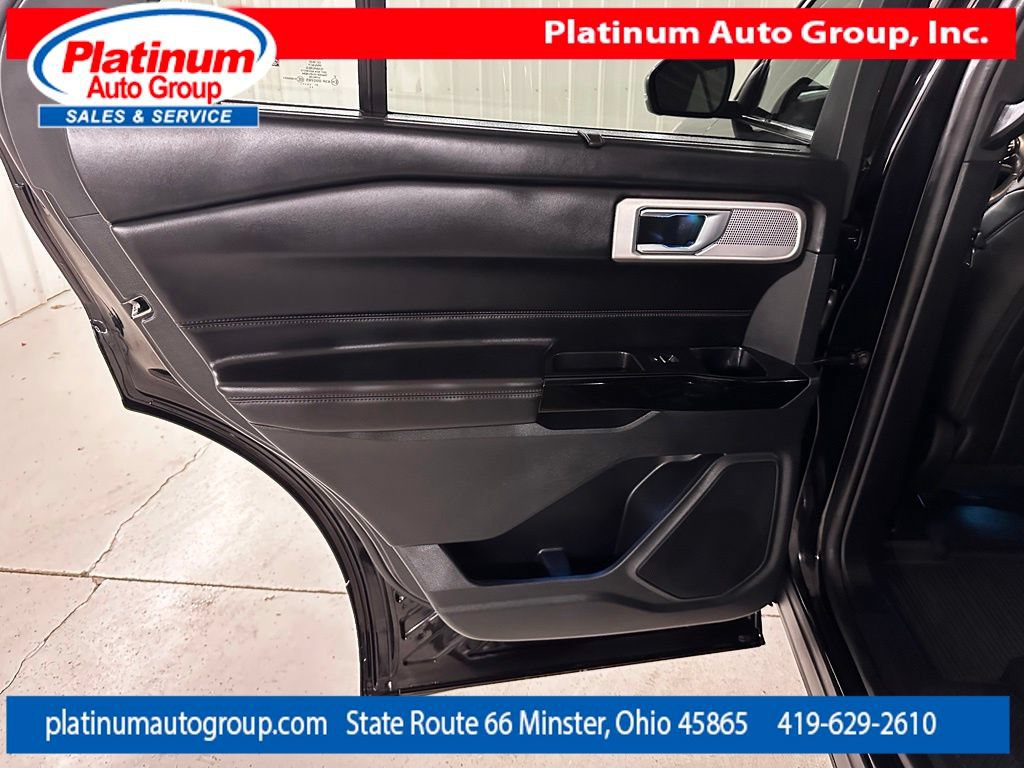 Used 2021 Ford Explorer Platinum w/ Equipment Group 601A AWD/4WD image 35