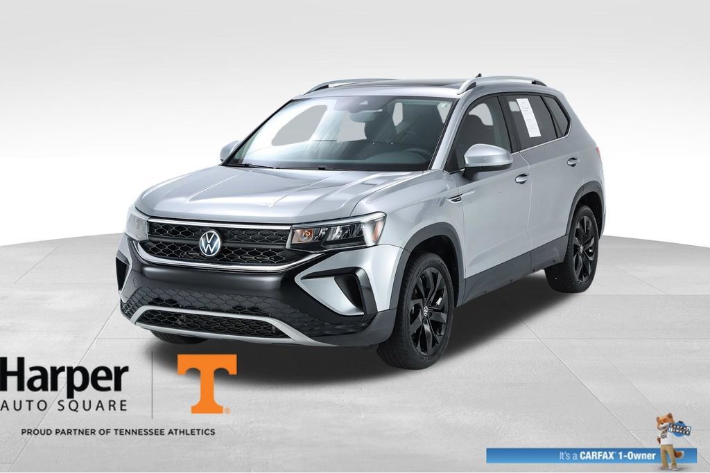 Used 2023 Volkswagen Taos SE w/ Panoramic Sunroof Package