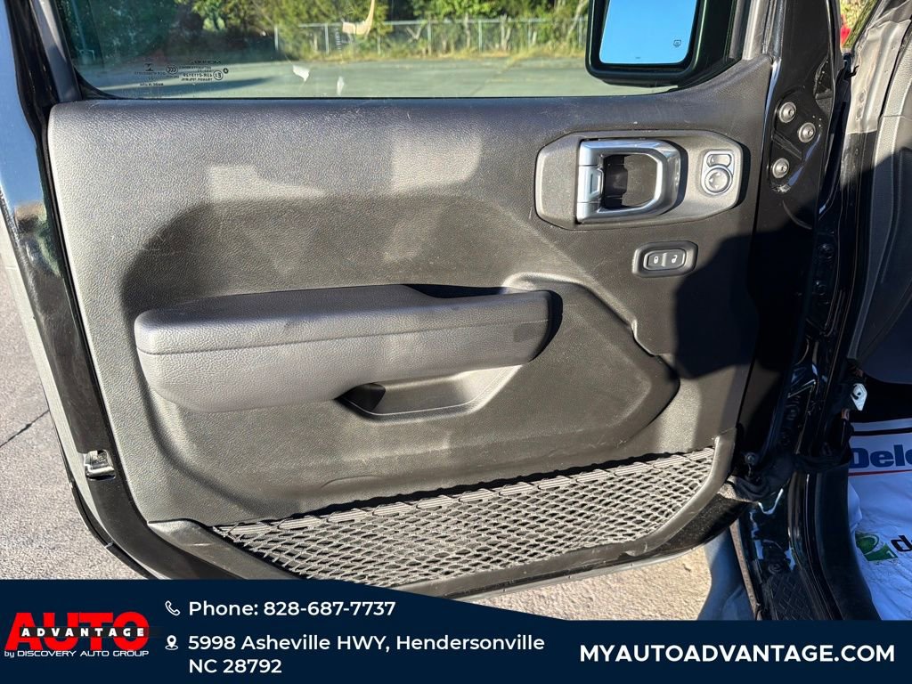 Used 2022 Jeep Gladiator Sport image 10