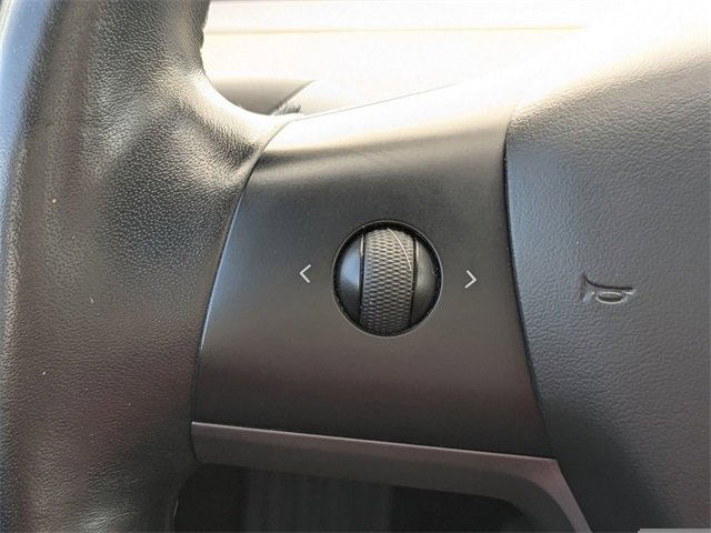 Used 2018 Tesla Model 3 Long Range image 23