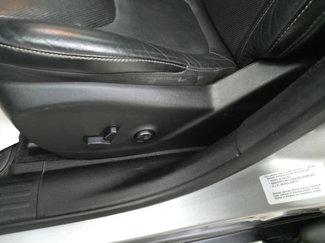 Used 2015 Jeep Cherokee Limited w/ Luxury Group image 18