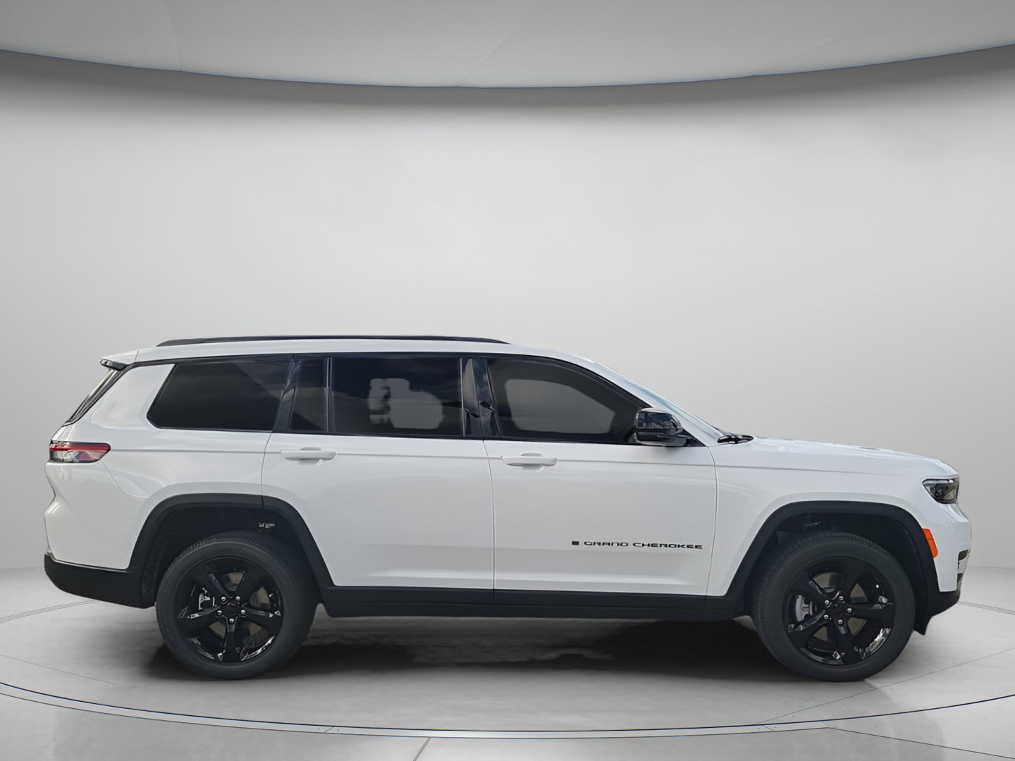 New 2025 Jeep Grand Cherokee L Altitude image 4